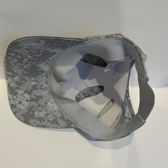 Lululemon Fast And Free Running‎ Lightweight Hat Snake Camo - Picture 7 of 9